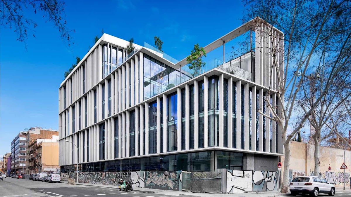 Cloudworks 22@ | Coworking y oficinas privadas
