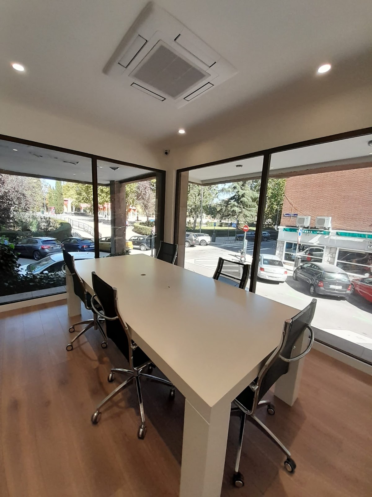 Coworking La Fábrica: espacio de oficinas