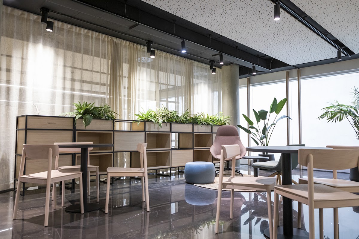 Nomadom Cospaces - Paseo de Ruzafa