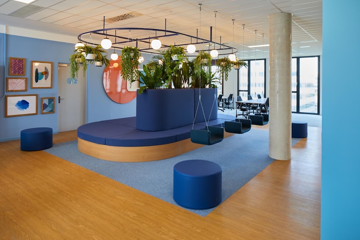 Wojo Coworking Barcelona Poblenou - Alquiler oficinas y salas de reuniones